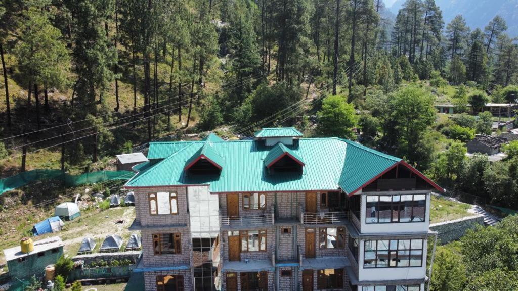 Majestic Mountain Bhaiji Guest House Kasol Exterior photo