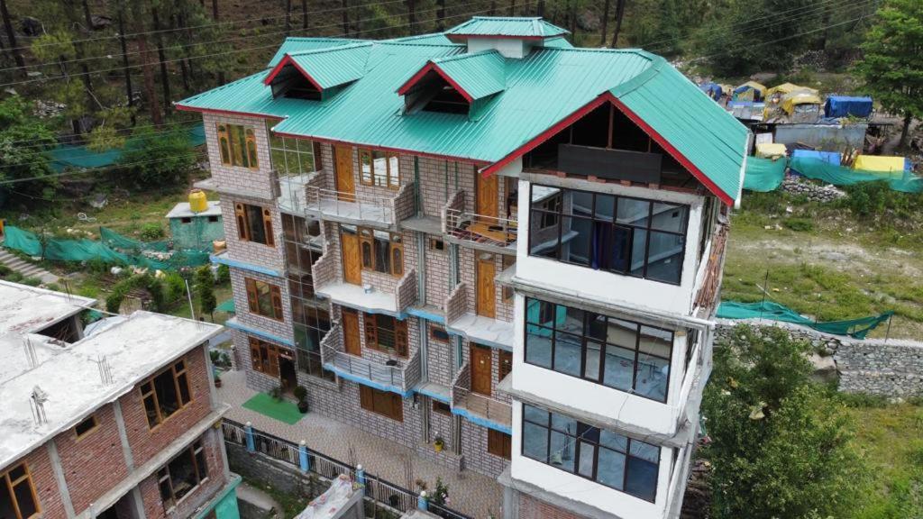 Majestic Mountain Bhaiji Guest House Kasol Exterior photo