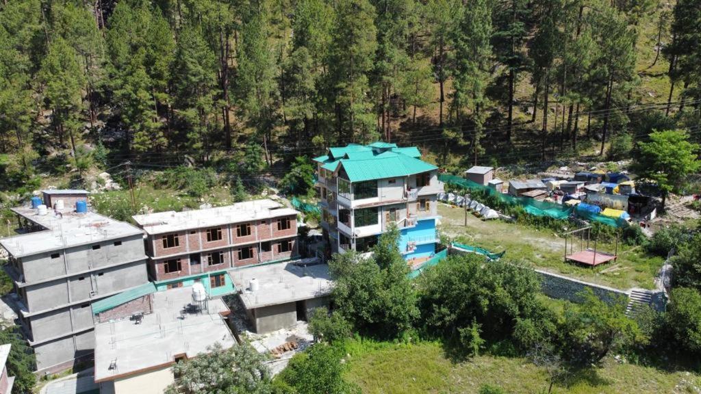 Majestic Mountain Bhaiji Guest House Kasol Exterior photo